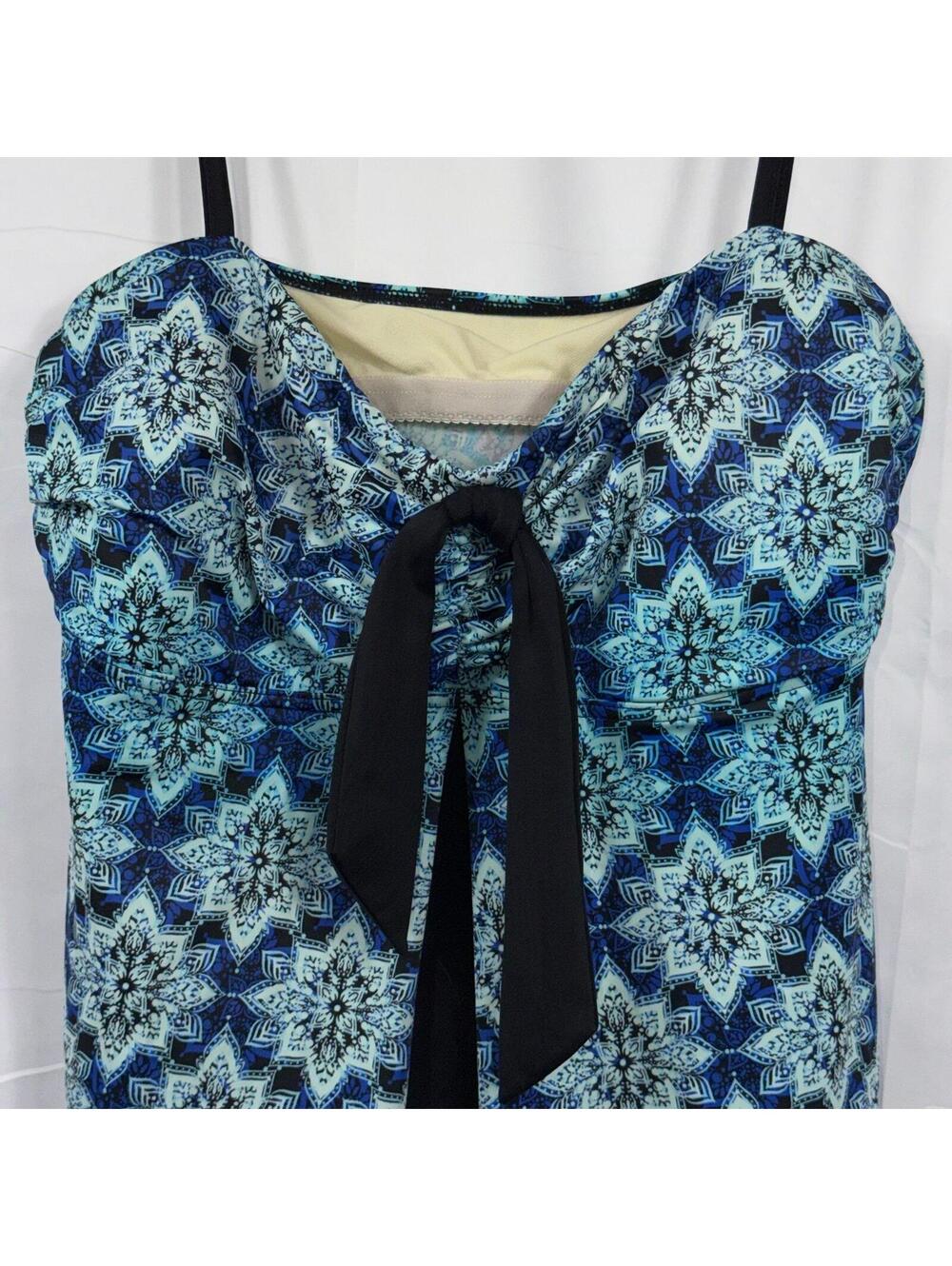 A Shore Fit! Women’s Blue Geometric Tankini Swim Top Size 18 - Picture 2 of 8